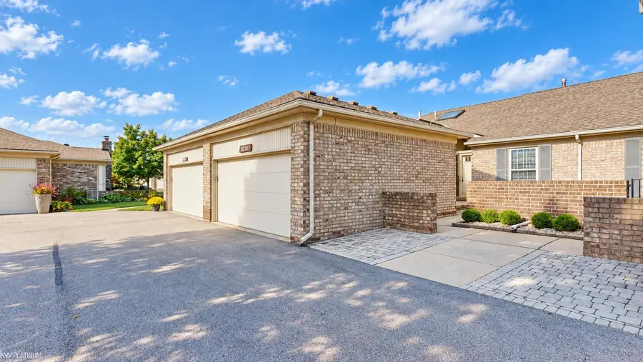 50307 Brockton, Macomb, MI 48044 - #2