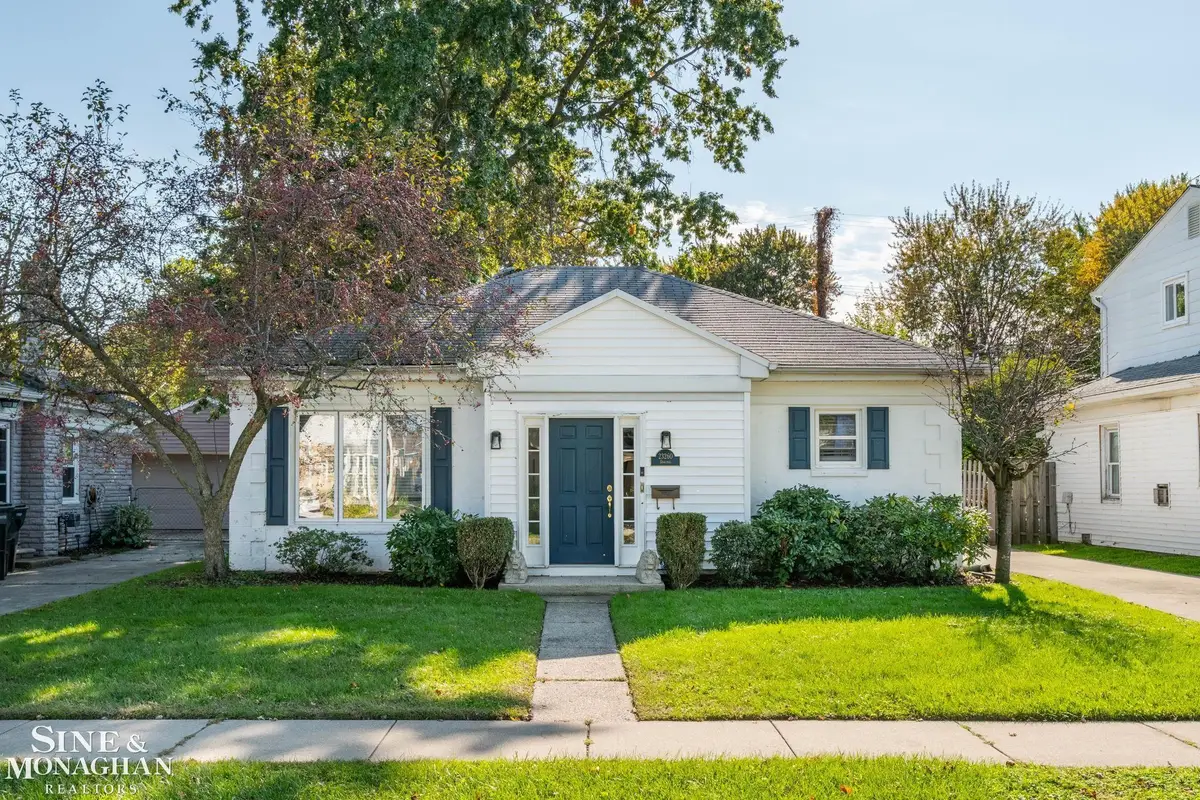 23260 Doremus, Saint Clair Shores, MI 48080 - #1