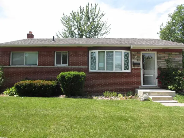 34201 Whittaker, Clinton Township, MI 48035