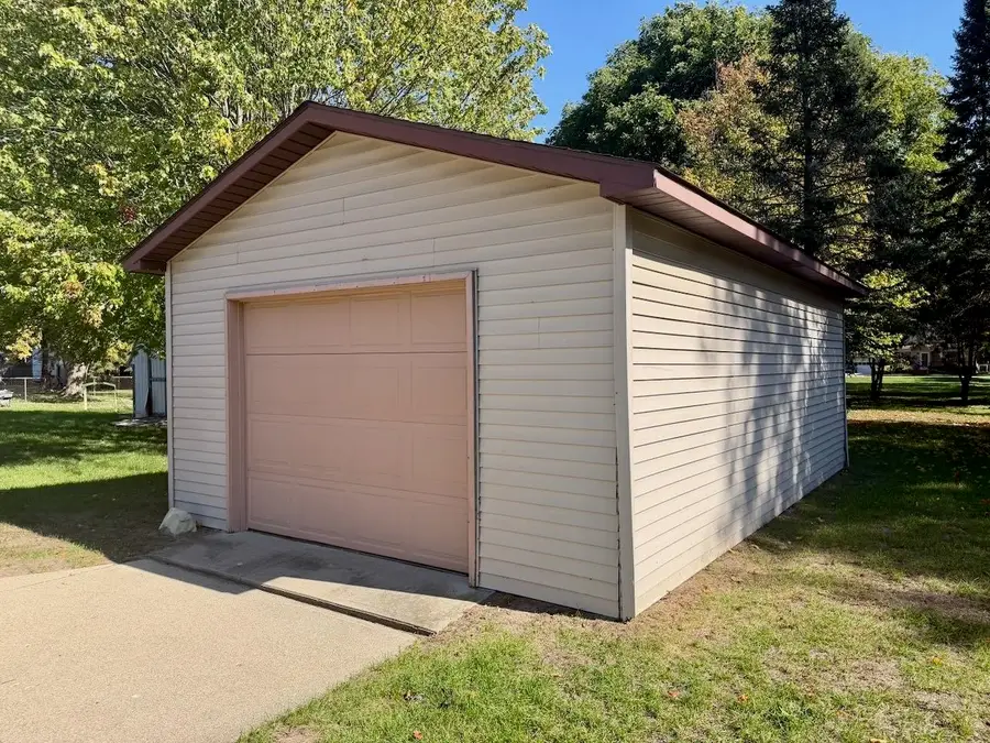433 S Line, Chesaning, MI 48616 - #3