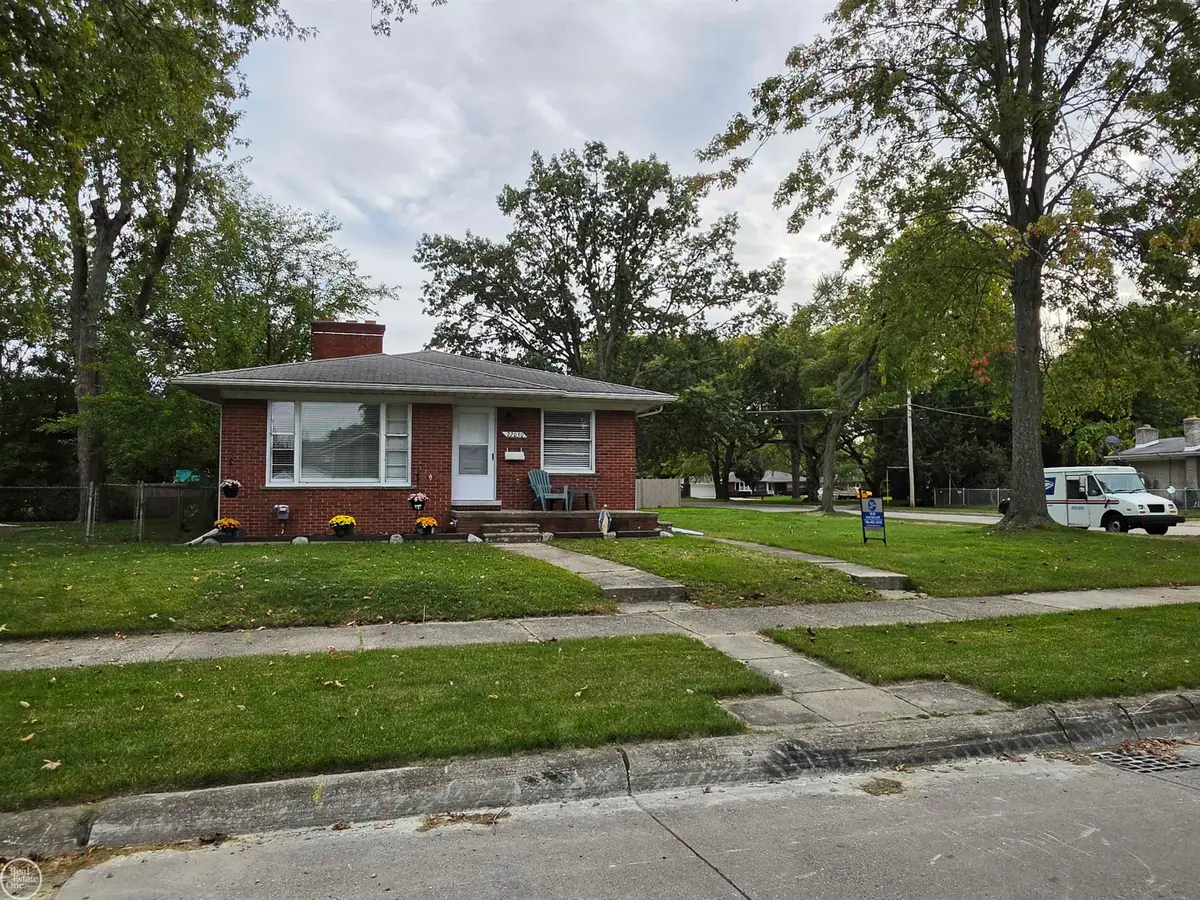 22030 Cedar, Saint Clair Shores, MI 48081 - #1