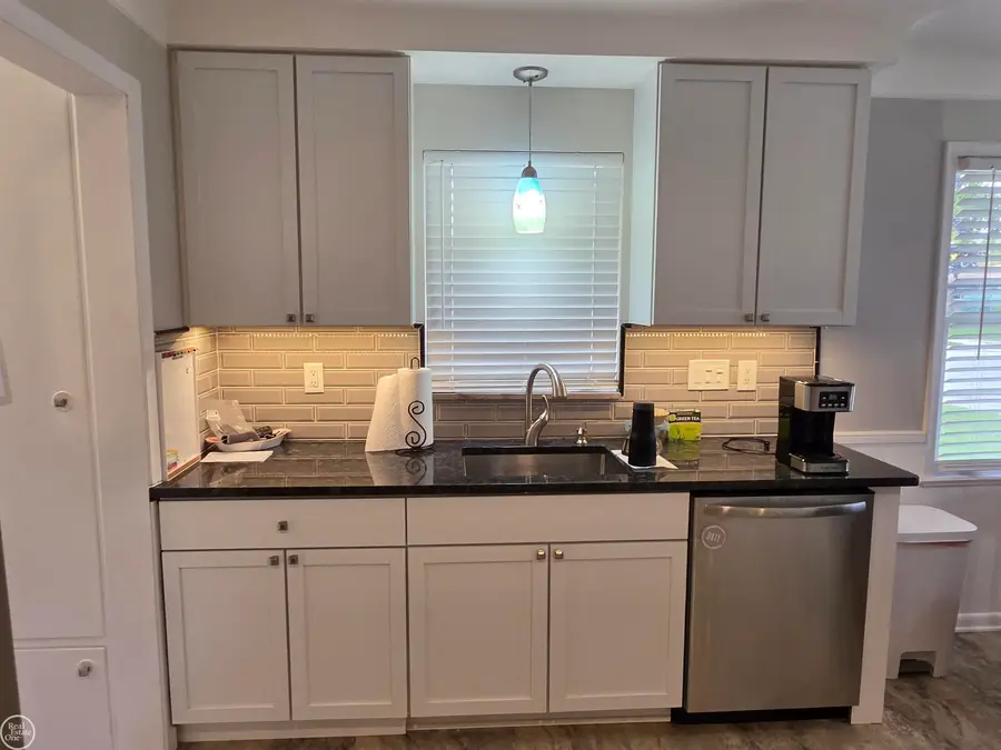 22030 Cedar, Saint Clair Shores, MI 48081 - #2