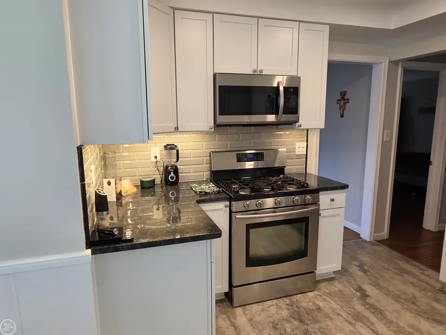 22030 Cedar, Saint Clair Shores, MI 48081 - #3