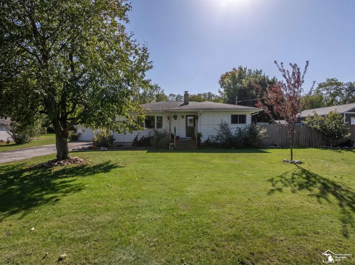 1359 Moore, Adrian, MI 49221 - #1
