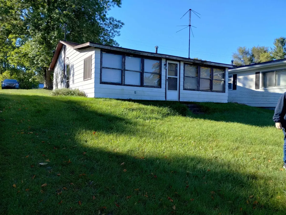 491 S Scott, Farwell, MI 48622 - #1