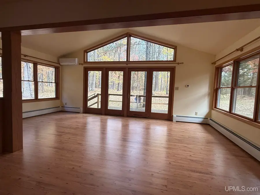 W6024 Oak Crest, Norway, MI 49870 - #2