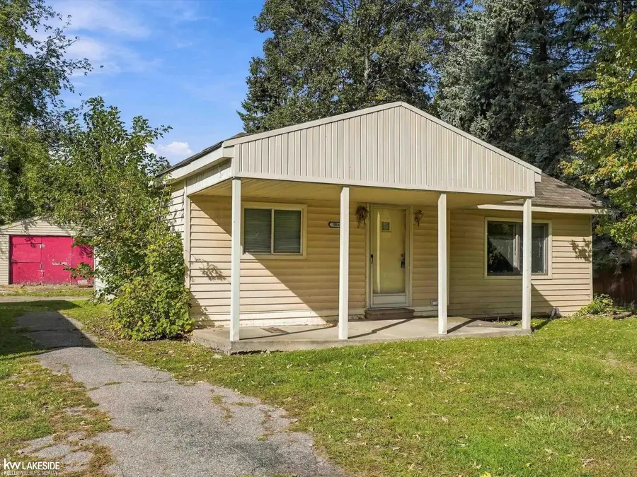 38491 Albert, Clinton Township, MI 48036 - #2
