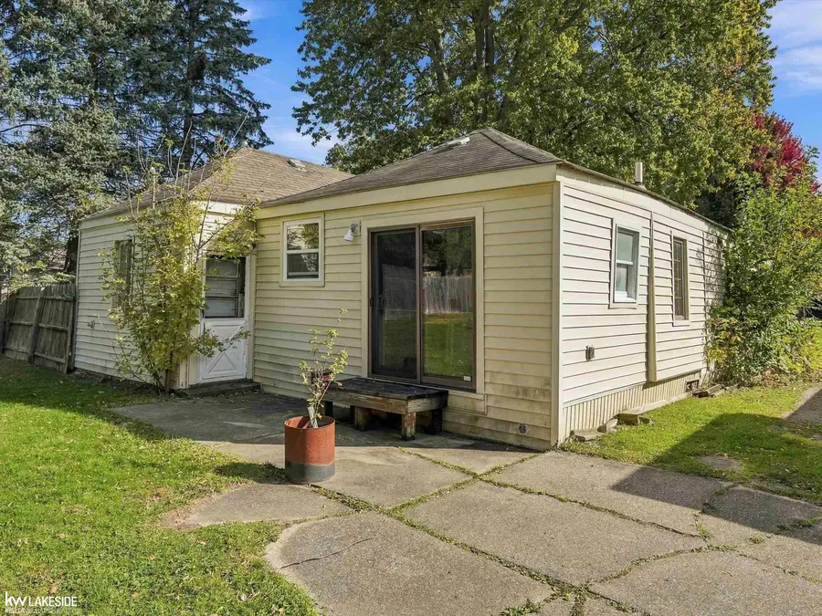 38491 Albert, Clinton Township, MI 48036 - #3