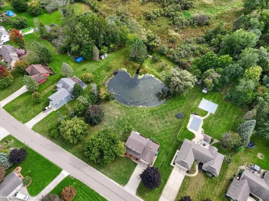 1269 Lake Valley, Fenton, MI 48430 - #3
