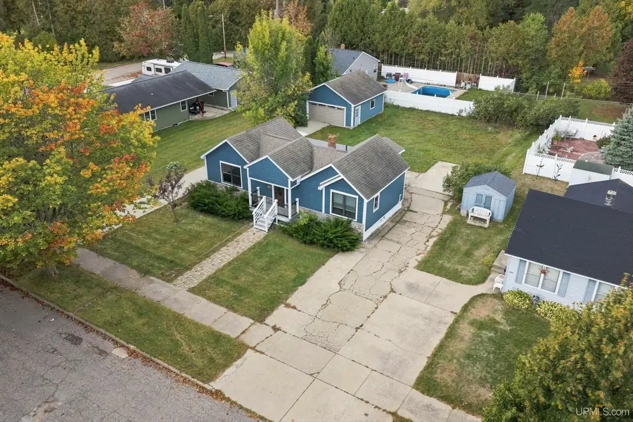 1210 S 16th, Escanaba, MI 49829 - #3