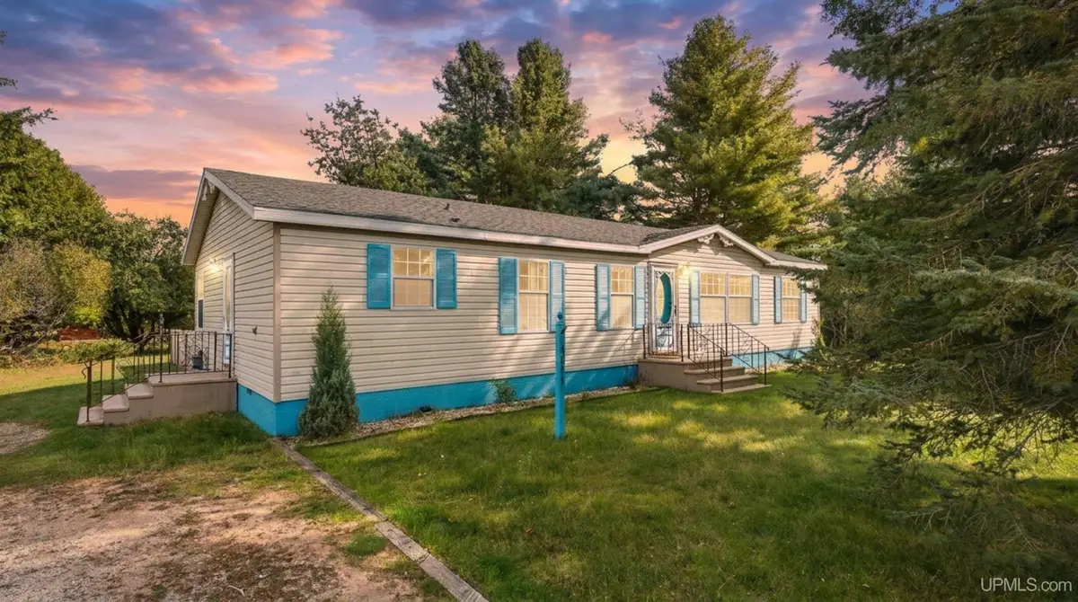 1011 S 30th, Escanaba, MI 49829 - #1