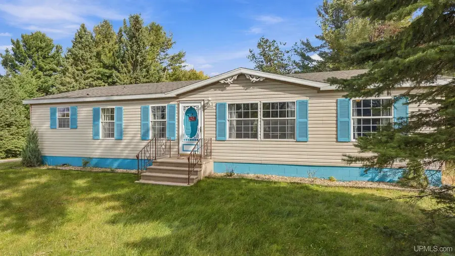 1011 S 30th, Escanaba, MI 49829 - #3