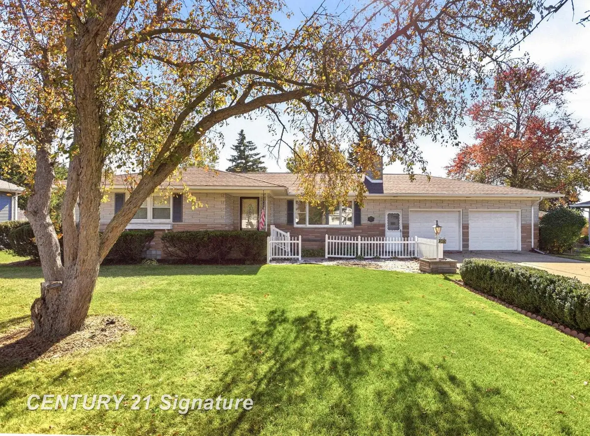 969 W Hampton, Essexville, MI 48732 - #1