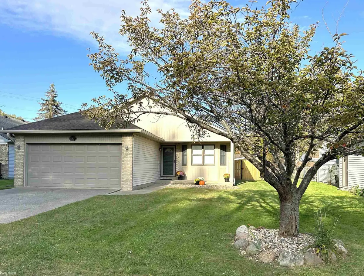 50820 Brady, New Baltimore, MI 48047 - #1