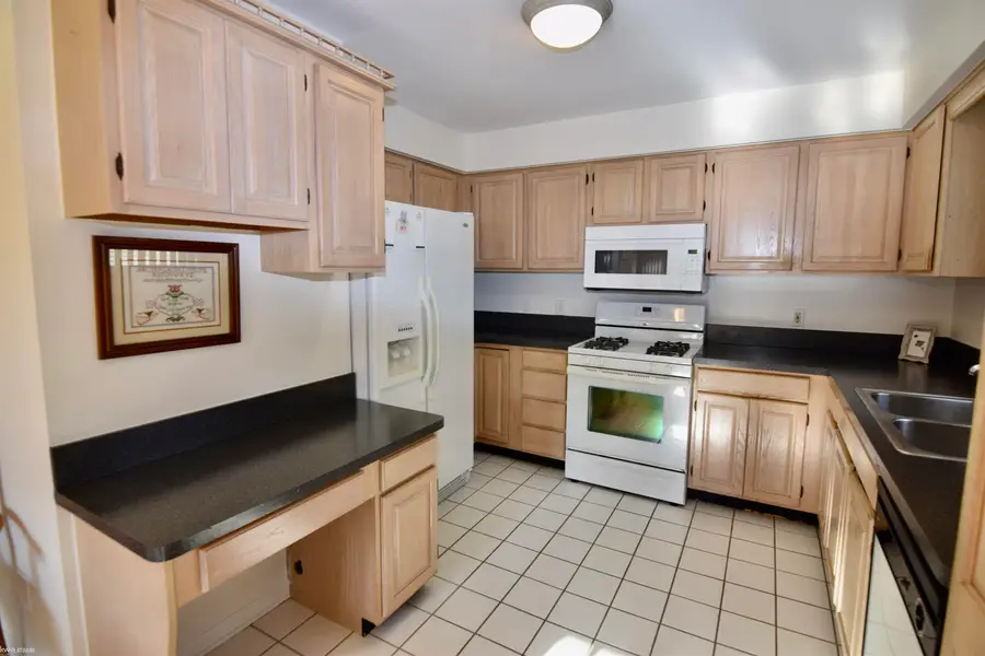 50820 Brady, New Baltimore, MI 48047 - #3