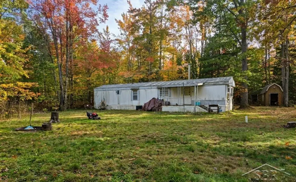 697 S Brown, Indian River, MI 49749 - #1