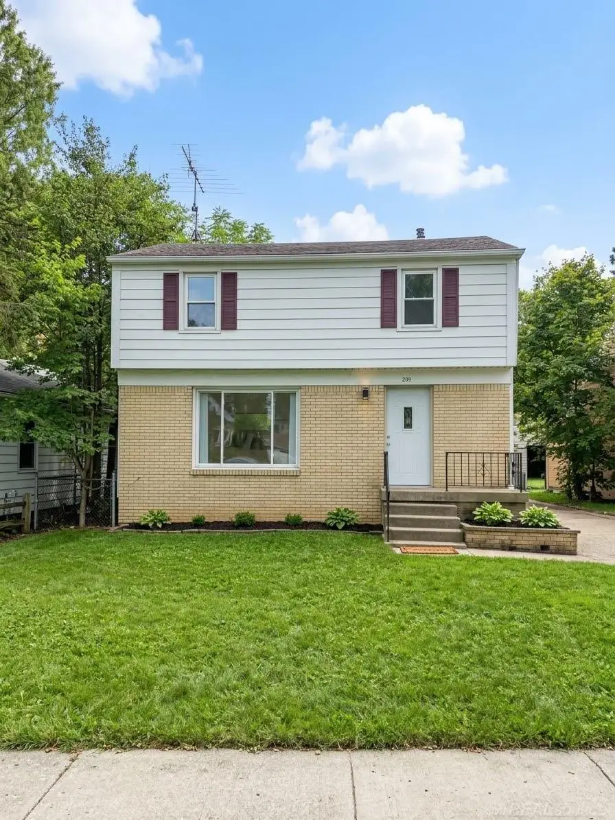 209 Commonwealth, Flint, MI 48503 - #1