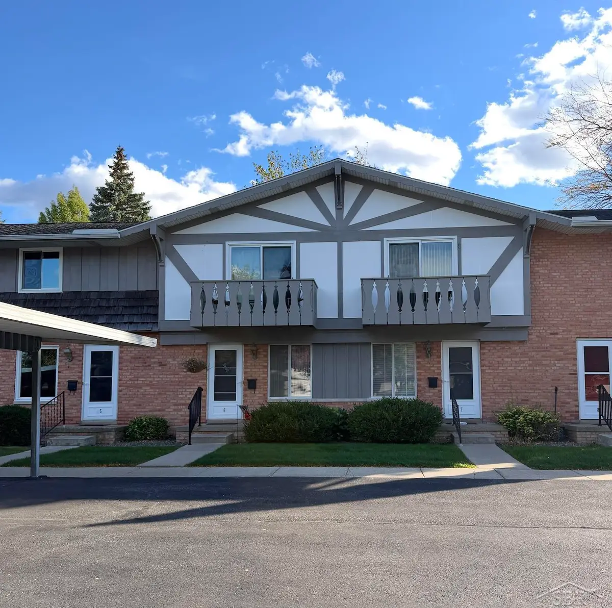 933 W Ardussi #6, Frankenmuth, MI 48734 - #1