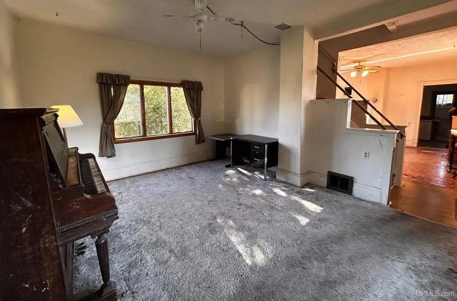 128 N Iroquois, Laurium, MI 49913 - #3