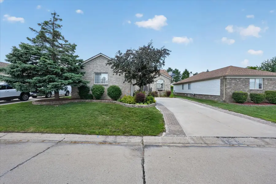 3527 New Boston, Sterling Heights, MI 48314 - #2
