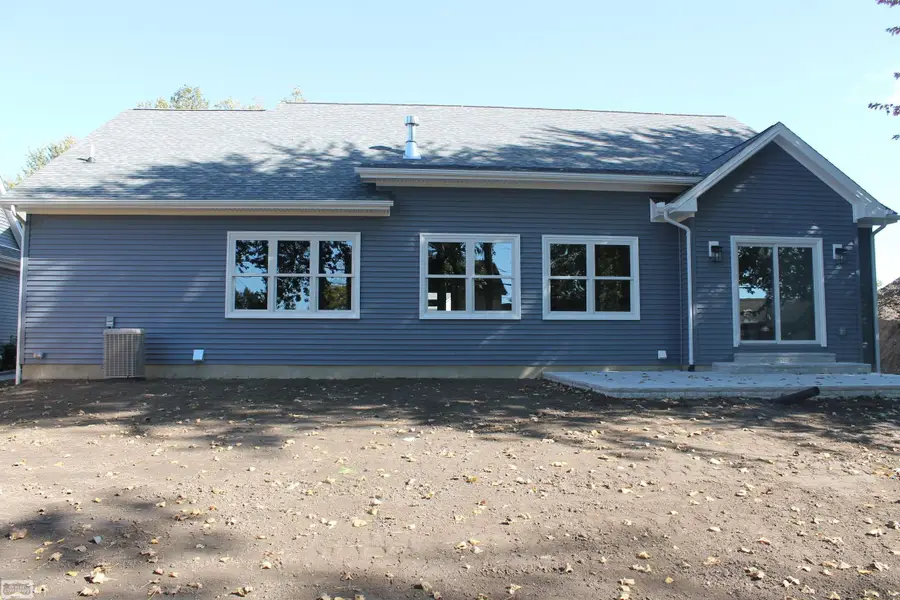 39159 Chart, Harrison Township, MI 48045 - #3
