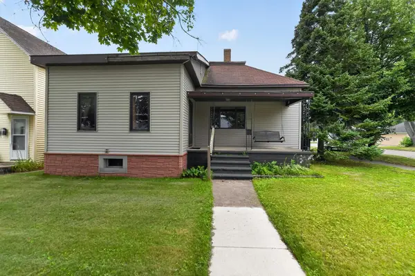 400 S 16th, Escanaba, MI 49829
