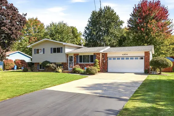 4304 Meadowbrook, Freeland, MI 48623