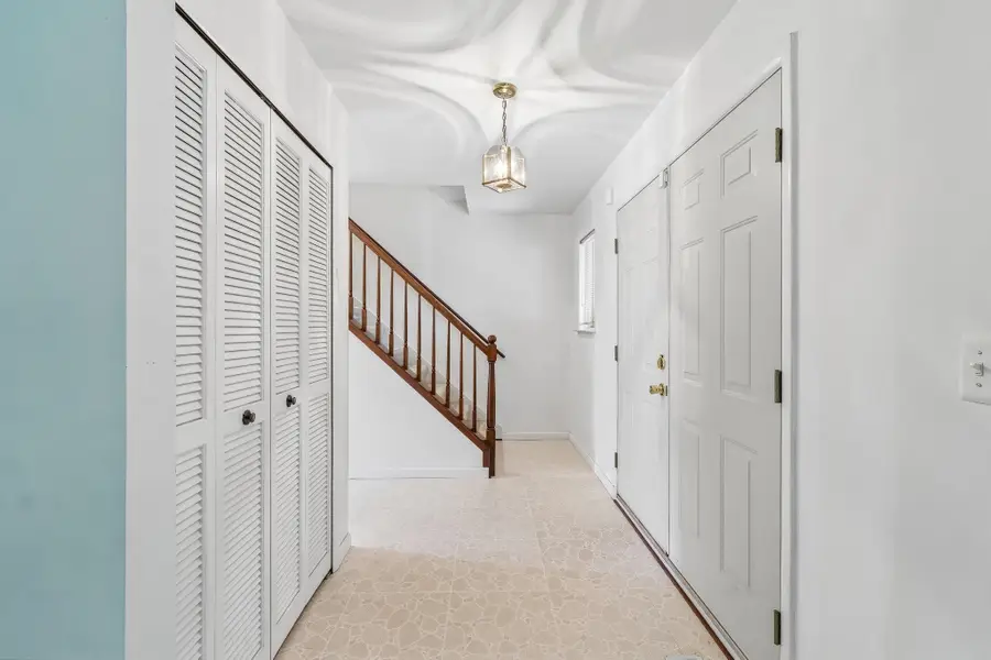 5153 Hale, Troy, MI 48085 - #2
