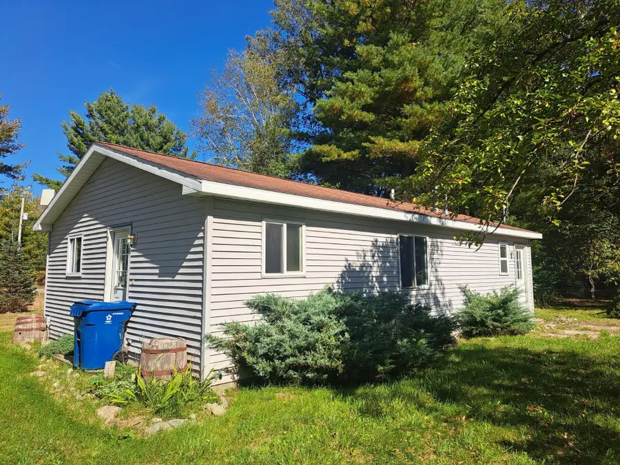 5481 W Lyle, Beaverton, MI 48612 - #2