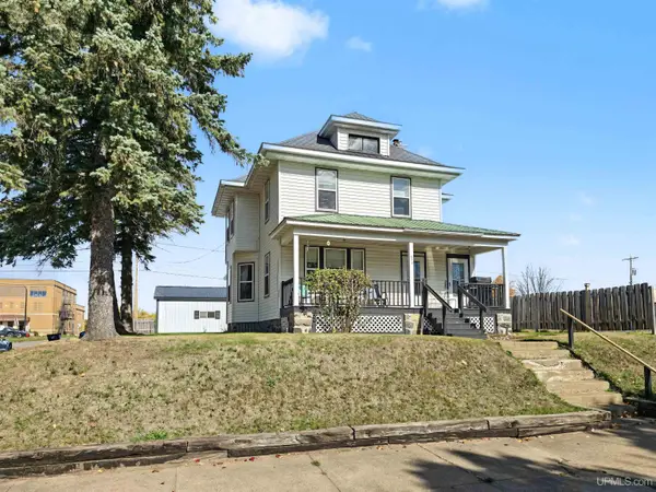528 W Genesee, Iron River, MI 49935
