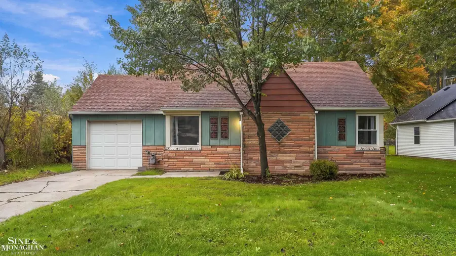 121 Murphy, Saint Clair, MI 48079 - #2