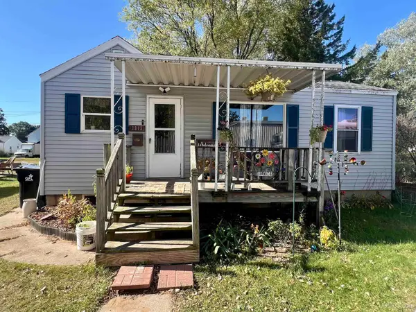 1813 14th, Menominee, MI 49858
