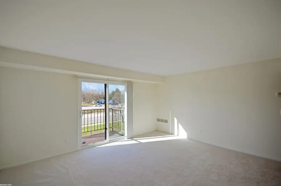 43298 #40 Mound #40, Sterling Heights, MI 48314 - #3