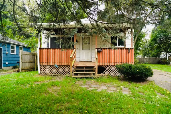 226 E Lakeview, Flint, MI 48503