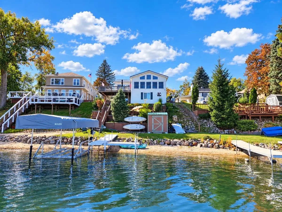 422 N Lake, Harrison, MI 48625 - #1