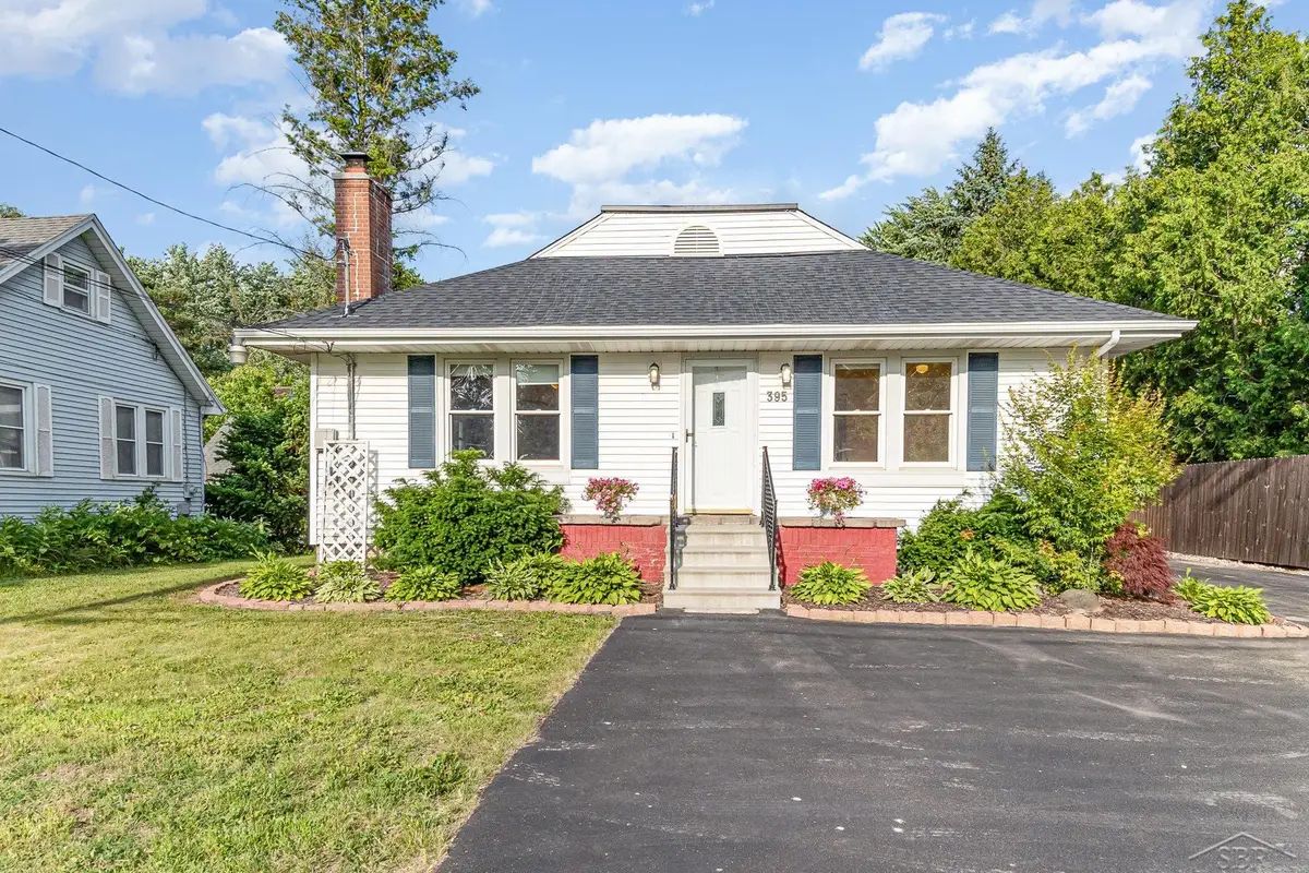 395 S Center, Saginaw, MI 48638 - #1