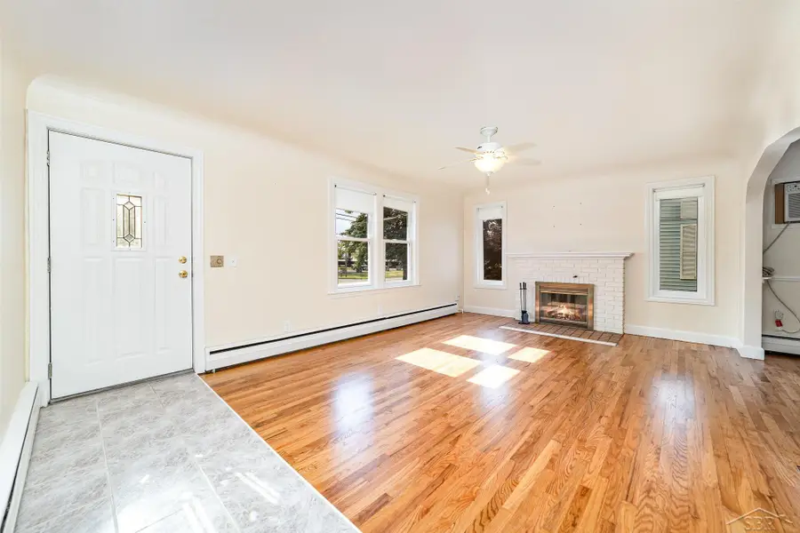 395 S Center, Saginaw, MI 48638 - #3