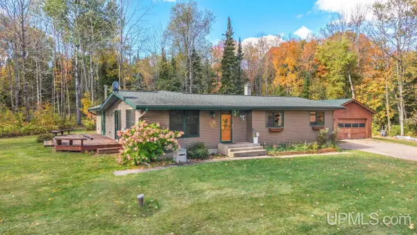 N3239 Woodland, Iron Mountain, MI 49801