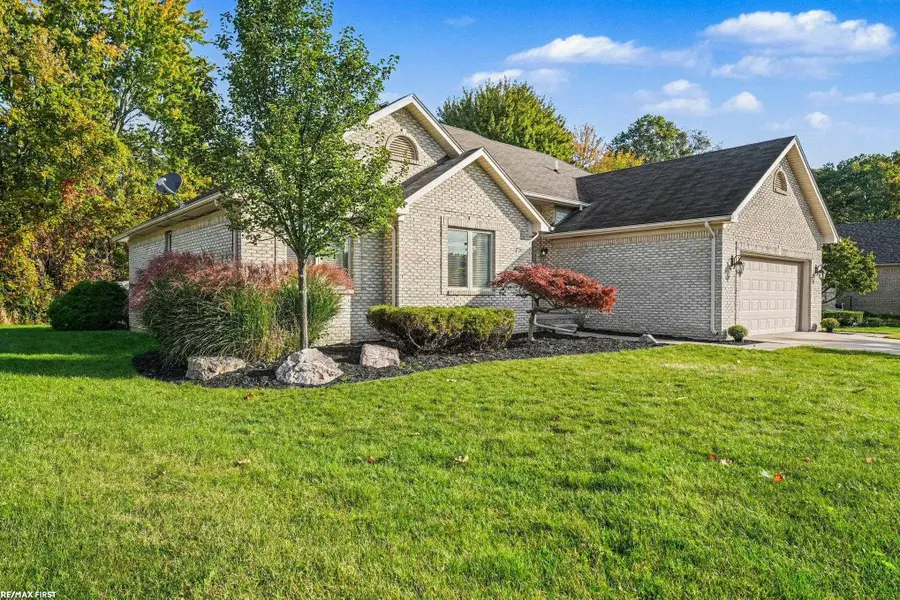 37287 Willow Creek, New Baltimore, MI 48047 - #3