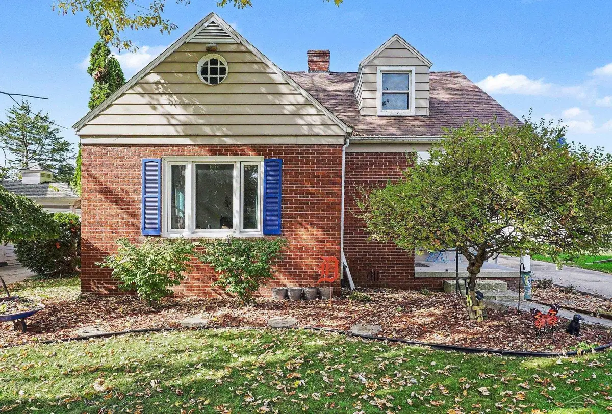 1919 Handley, Saginaw, MI 48602 - #1