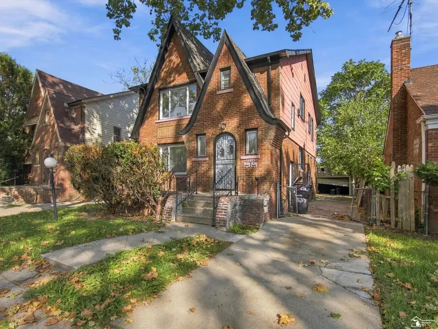 8654 Carlin St, Detroit, MI 48228 - #2