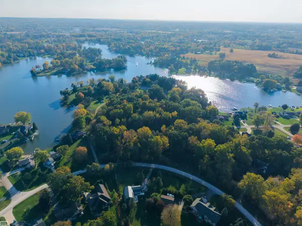 3825 Lake Lapeer, Metamora, MI 48455
