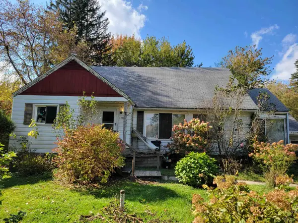 1806 S Poseyville, Midland, MI 48640