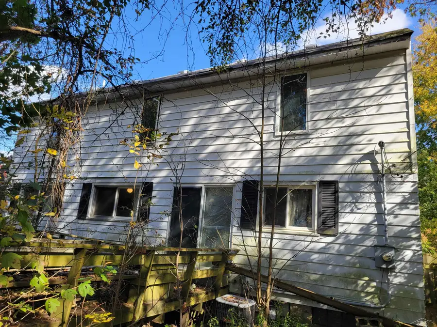 1806 S Poseyville, Midland, MI 48640 - #2