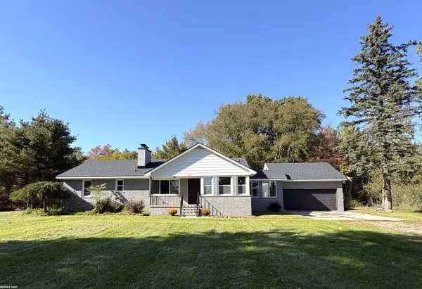 8760 Gratiot, Columbus, MI 48063