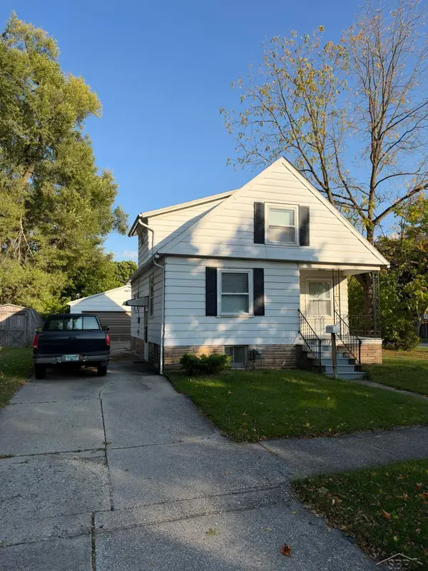 1902 N Clinton, Saginaw, MI 48602