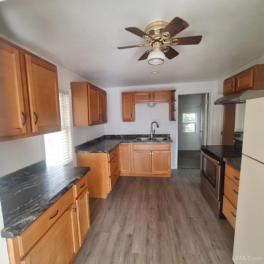 604 E A, Iron Mountain, MI 49801 - #3