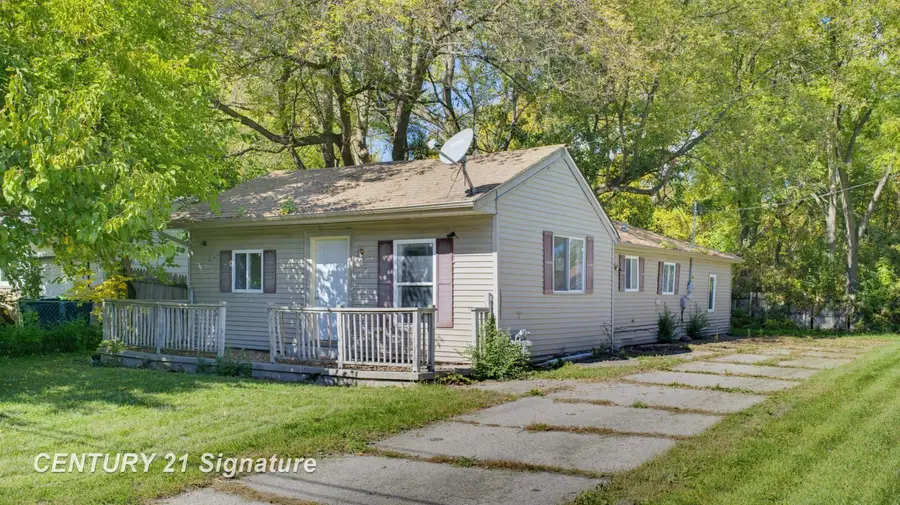 2481 California, Saginaw, MI 48601 - #2