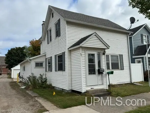 211 S 9th, Gladstone, MI 49837
