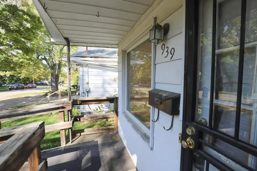 939 Mann, Flint, MI 48503 - #3